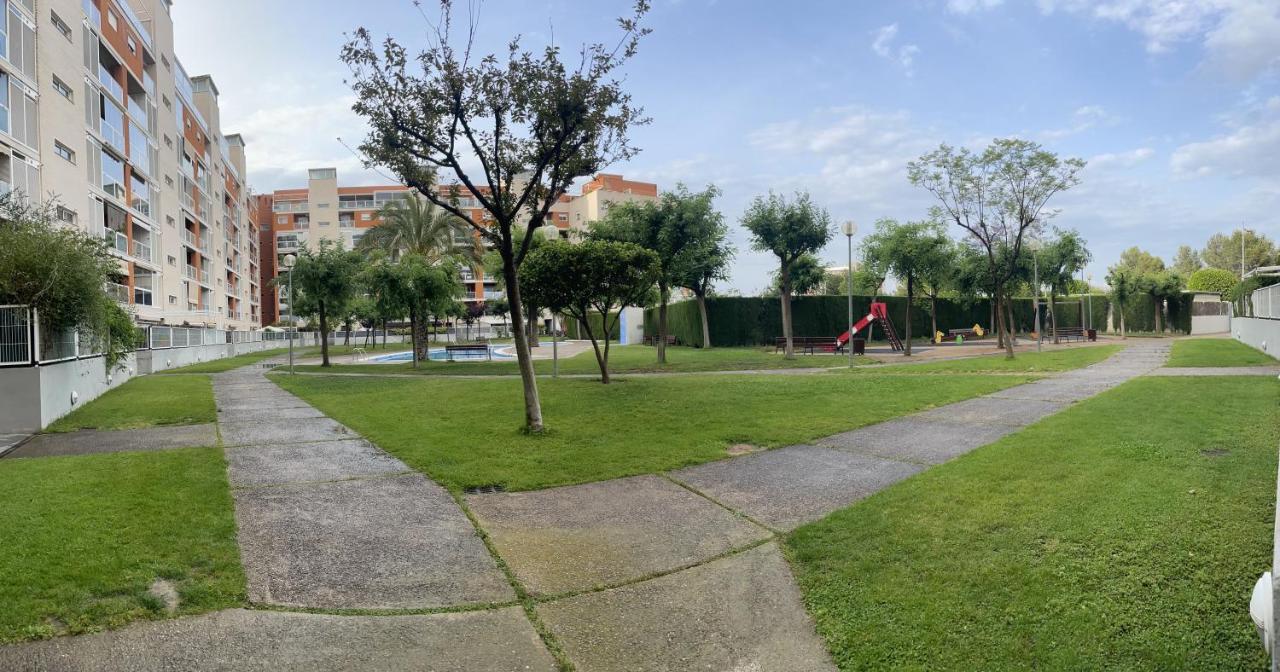Work And Rest Away From Home Paterna Exterior foto