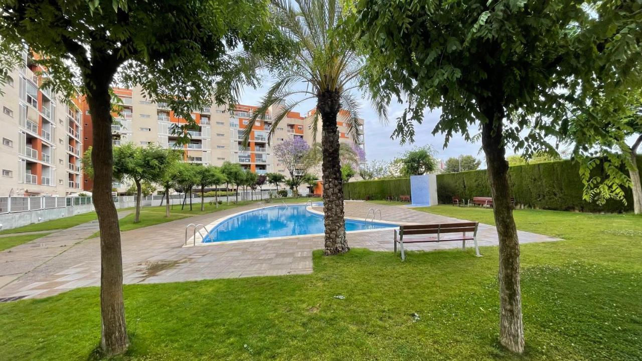 Work And Rest Away From Home Paterna Exterior foto